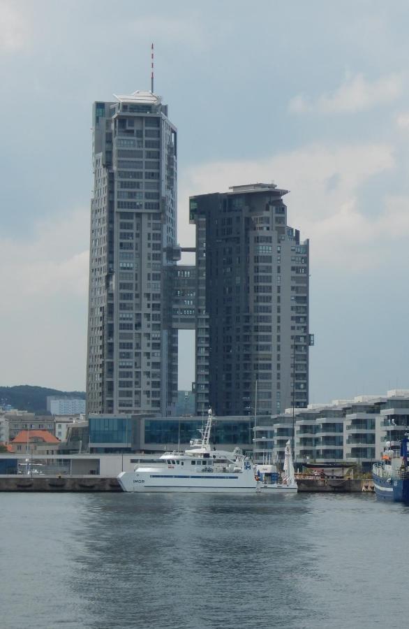 Ajk Apartament W Sea Towers Gdynia Exterior photo